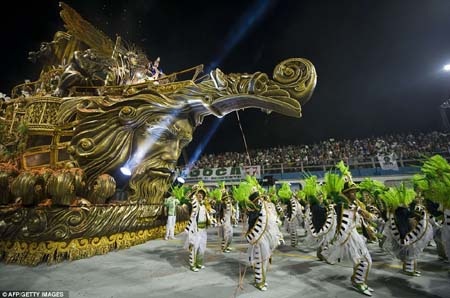 Brazil khai mạc lễ hội hóa trang nổi tiếng nhất thế giới - 2 Thanh Tùng