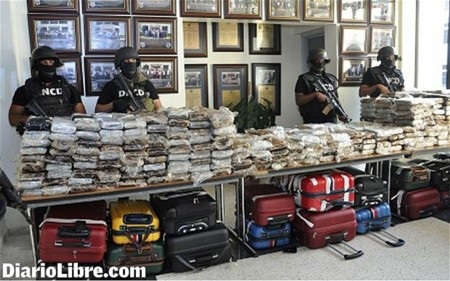Máy bay của triệu phú Pháp bị phát hiện chở 700kg cocaine - 1 Số tang vật bị thu giữ