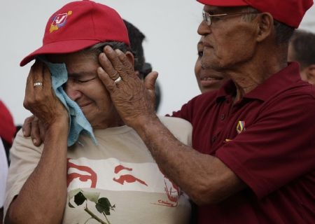 Dân Venezuela đổ ra đường đưa thi hài ông Chavez tới bảo tàng - 13 Clip lễ rước thi hài ông Hugo Chavez: