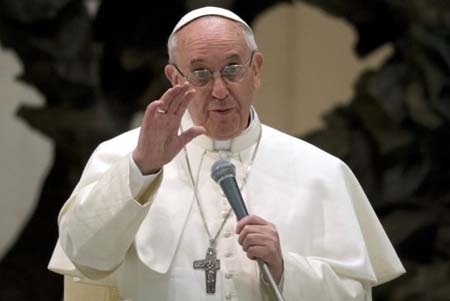 Vì sao tân Giáo hoàng lấy tên hiệu là Francis? - 1 Giáo hoàng Francis đã gây ấn tượng mạnh với các phóng viên