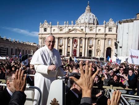 Giáo hoàng Francis sẽ rửa chân cho các tù nhân - 1 Giáo hoàng Francis tiếp tục chứng tỏ sự khiêm nhường, gần gũi