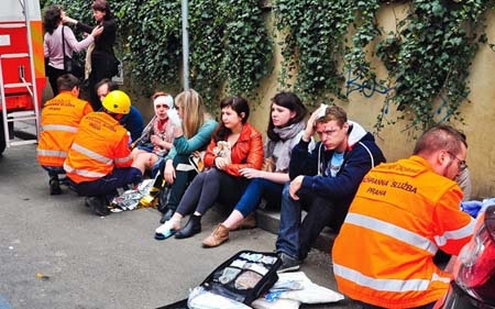 Nổ lớn giữa thủ đô CH Séc, 40 người bị thương - 2 Nhiều nạn nhân bị thương do mảnh vỡ bay ra từ vụ nổ