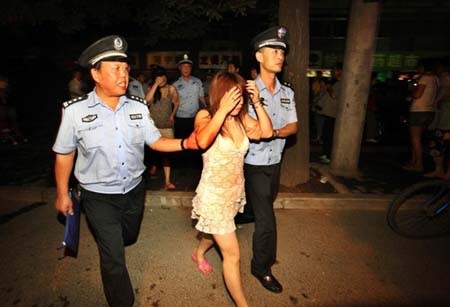 Trung Quốc: Nghề bán dâm và mối lo bị cảnh sát lạm dụng, đánh đập - 1 (Ảnh minh họa)
