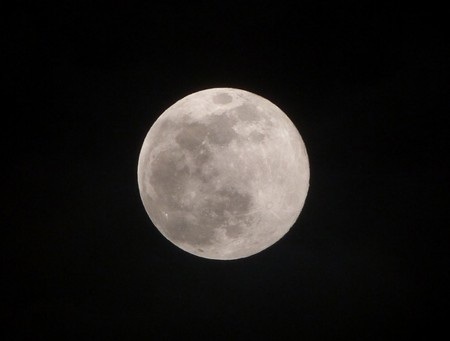 Trăng lớn và sáng lạ thường tại Philippines