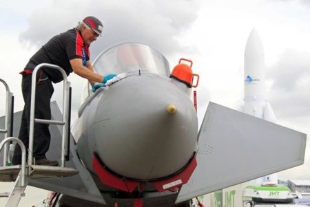 Sukhoi Su-35 - chiến đấu cơ mới nhất của Nga