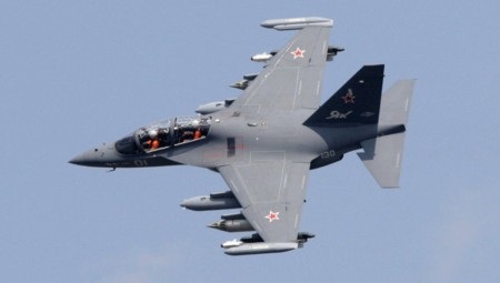Ngắm các máy bay "khủng" tại triển lãm hàng không Paris - 12 Chiếc Yak-130 có giá 15 triệu USD