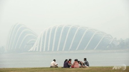 Du lịch Singapore điêu đứng vì khói bụi kỷ lục - 2 Các điểm du lịch ngày càng vắng khách