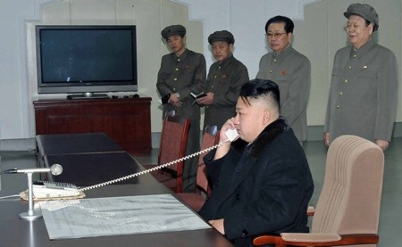 Triều Tiên nối lại đường dây nóng đầu tiên với Hàn Quốc - 1 Chính quyền của ông Kim Jong Un đã chủ động hạ nhiệt với Hàn Quốc