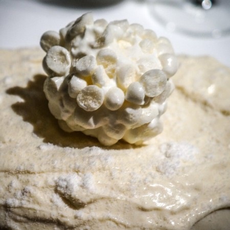 Những món ăn lạ kỳ tại nhà hàng tốt nhất thế giới - 11 Món kem khiêu vũ lạ mắt