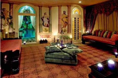 Choáng ngợp với biệt thự nghìn tỷ của cha đẻ thương hiệu Versace - 9 Thanh Tùng