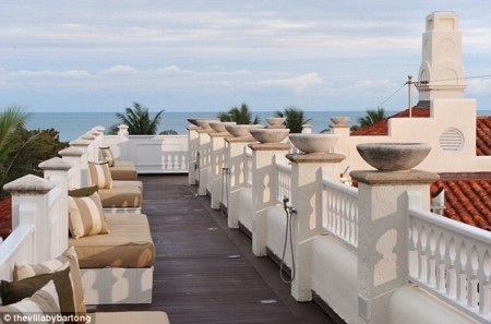 Choáng ngợp với biệt thự nghìn tỷ của cha đẻ thương hiệu Versace - 20 Thanh Tùng