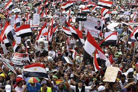 Bạo lực bùng phát tại Ai Cập, 3 người chết - 1 Người ủng hộ ông Morsi tuần hành tại Cairo