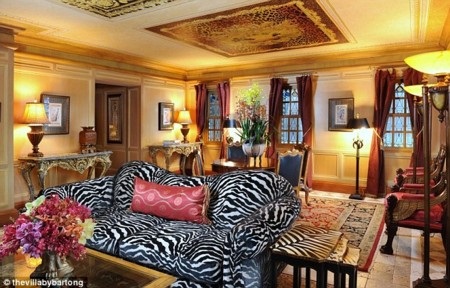 Choáng ngợp với biệt thự nghìn tỷ của cha đẻ thương hiệu Versace - 7 Thanh Tùng