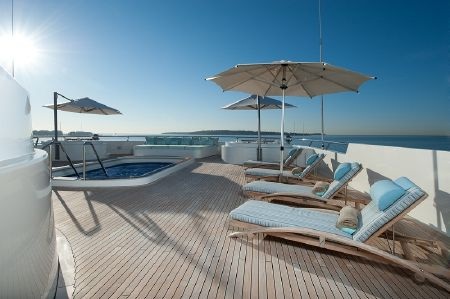 Tất cả các boong đều rất rộng rãi