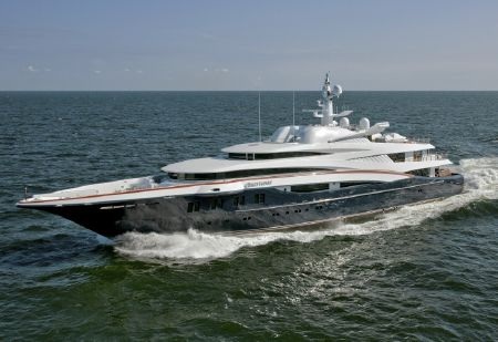 Ansatasia có kiểu dáng bóng bẩy, mạnh mẽ