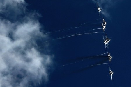 Chiến đấu cơ Nga khoe uy lực tại triển lãm hàng không Mátxcơva - 3 Sukhoi T-50, chiến đấu cơ mới nhất của Nga cũng có mặt