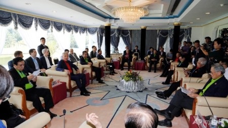 Tranh chấp biển đảo và Syria làm nóng diễn đàn ADMM+ - 1 Bộ trưởng quốc phòng các nước dự ADMM+ tại Brunei