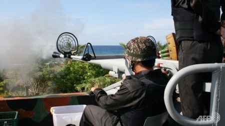 Đài Loan xây cầu cảng trái phép tại Trường Sa - 1 Lính Đài Loan chiếm đóng trái phép đảo Ba Bình thuộc chủ quyền của Việt Nam.