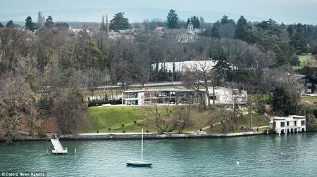 Chiêm ngưỡng biệt thự siêu sang bên hồ giá 1600 tỷ đồng - 11 Thanh Tùng