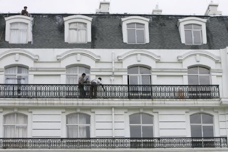 Khắp nơi là khung cảnh hoang vắng