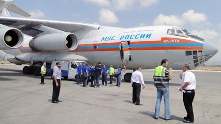 Nga điều máy bay sơ tán công dân khỏi Syria - 1 Máy bay của Nga hạ cánh tại Latakia