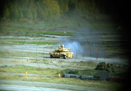 Dàn vũ khí "khủng" tại triển lãm vũ khí Nga 2013 - 4 Xe tăng T-90 hiện đại nhất của quân đội Nga hiện nay