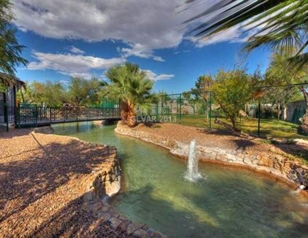 Choáng với siêu biệt thự 1400 tỷ đồng có vườn thú và sân bay riêng - 22 Thanh Tùng