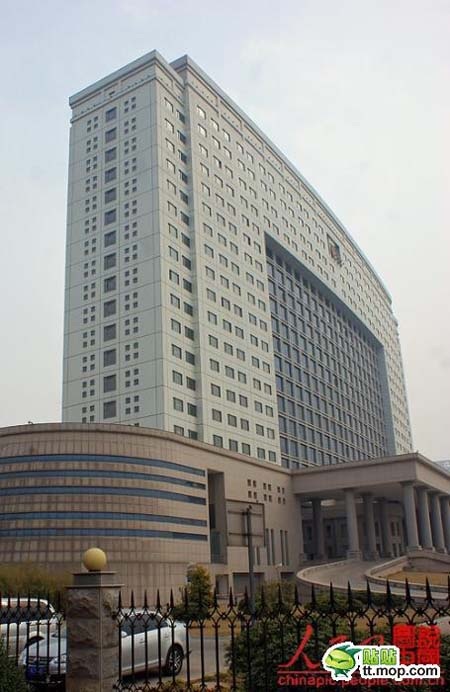 Trung Quốc: Chi 2 triệu USD xây công sở phục vụ chỉ 8 công chức - 3 Thành phố Lạc Dương, tỉnh Hà Nam