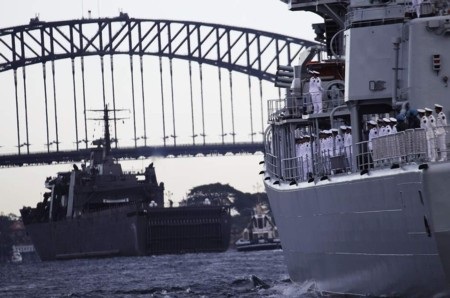 Tàu chiến từ 17 nước tụ hội về cảng Sydney - 3 Đi trước tàu Thanh Đảo là tàu RSS Endeavour