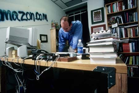 Bí mật xây dựng đế chế bán hàng trực tuyến Amazon (P2) - 1 CEO Bezos được miêu tả là người rất thông minh nhưng “tàn nhẫn”