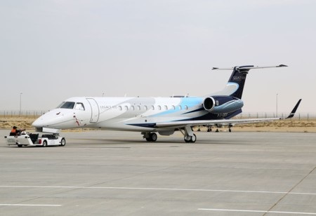 Hãng Nextant Aerospace của Mỹ đem đến Dubai mẫu 400XP, một phiên bản thiết kế lại từ mẫu Hawker 400