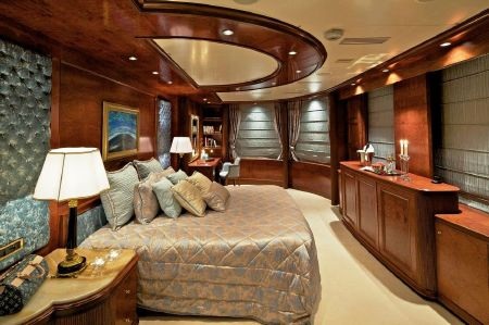 Chiêm ngưỡng siêu du thuyền Omega có giá cho thuê 15 tỷ đồng/tuần - 14 Thanh Tùng