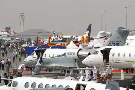 Hãng Nextant Aerospace của Mỹ đem đến Dubai mẫu 400XP, một phiên bản thiết kế lại từ mẫu Hawker 400