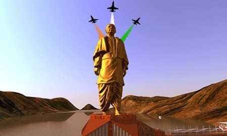 Ấn Độ dựng bức tượng cao nhất thế giới - 1 Ảnh phối cảnh tượng của Sardar Vallabhbhai Patel
