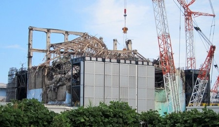 Nhật đóng cửa vĩnh viễn 2 lò phản ứng hư hại vì sóng thần - 1 Nhà máy điện Fukushima bị hư hại nặng vì sóng thần