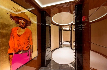 Chiêm ngưỡng du thuyền xa xỉ có giá thuê hơn 15 tỷ đồng/tuần - 22 Hành lang với nhiều chi tiết bằng gỗ sang trọng