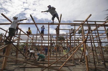 Nhịp sống trở lại tại "thành phố chết" Tacloban - 3 Thanh Tùng