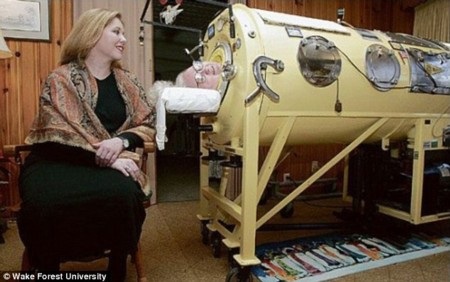 Cỗ máy giúp bà Mason hô hấp bình thường