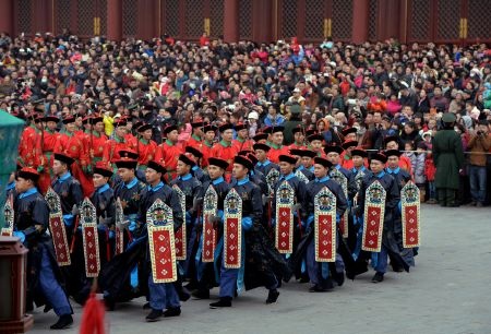 Quang cảnh đền Seng Guan, tại Manila Philippines mịt mờ hương khói trong ngày 30 Tết.