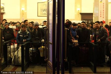 Lượng khách qua nhà ga này trong ngày thứ Sáu được ước tính lên tới 667.000 người