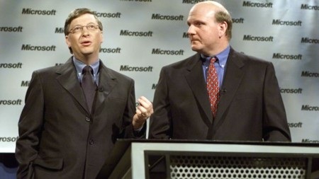 Ông Gates và Ballmer được xem như trở ngại cho CEO mới