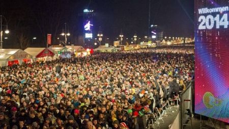 Khoảng 2 triệu người đã tham gia tiệc đón năm mới trên đường phố Berlin