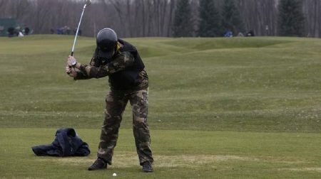 Choáng với tư dinh siêu lộng lẫy của Tổng thống Ukraine - 9 Sân golf dành cho Tổng thống nay bị phe đối lập kiểm soát