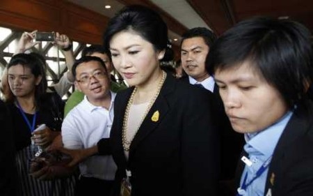 Thái Lan và cái giá phải trả đằng sau quyết định trợ giá gạo - 2 Thủ tướng Thái Lan Yingluck Shinawatra đang trong thế mắc kẹt