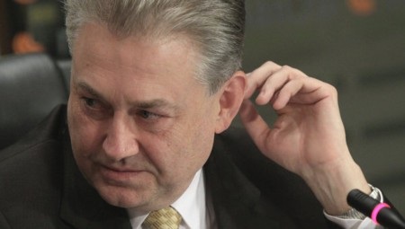 Ukraine triệu hồi đại sứ tại Nga, điều xe tăng tới gần biên giới - 1 Đại sứ Volodymyr Yelchenko.