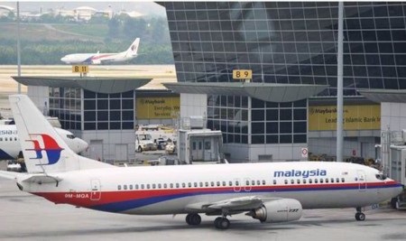Malaysia Airlines sẽ “sạt nghiệp” vì bồi thường vụ MH370? - 1 Malaysia Airlines đang đối diện với những tổn thất to lớn sau vụ chuyến bay MH370 mất tích