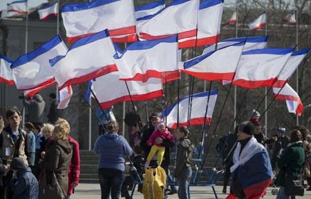Mỹ và EU đồng loạt phong tỏa tài sản hàng loạt quan chức Nga - 1 Đại đa số người Crimea đã chọn gia nhập liên bang Nga