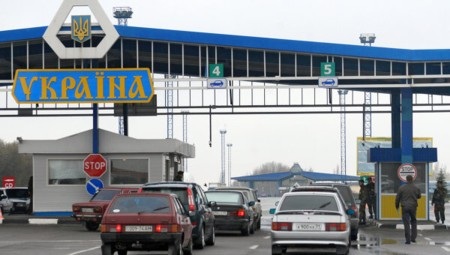 Ukraine cấm nam giới Nga nhập cảnh - 1 Ukraine quyết định cấm nam giới Nga tuổi từ 16-60 nhập cảnh