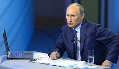 Tổng thống Nga đăng đàn trả lời trực tuyến về Ukraine - 1 Tổng thống Nga Putin đối thoại trực tiếp với người dân