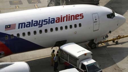 Malaysia Airlines lỗ thêm "khủng" vì MH370 mất tích - 1 Malaysia Airlines đã chứng kiến số lỗ tăng vọt 59% trong quý 1